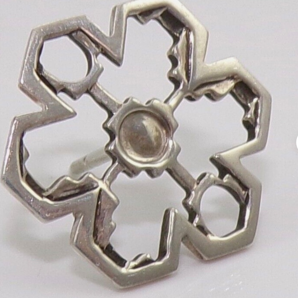 John Hardy sterling silver .925 lapel pin / tie tac